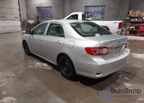 2011 Toyota Corolla z USA, uszkodzony, nr VIN 2T1BU4EE0BC617707